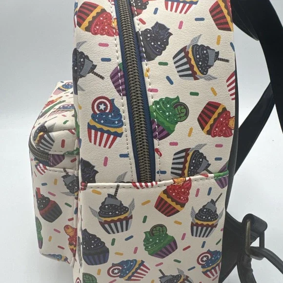Disney Mini Backpack Bag Marvel Eats The Universe Avengers Cupcakes Food White - Picture 5 of 14